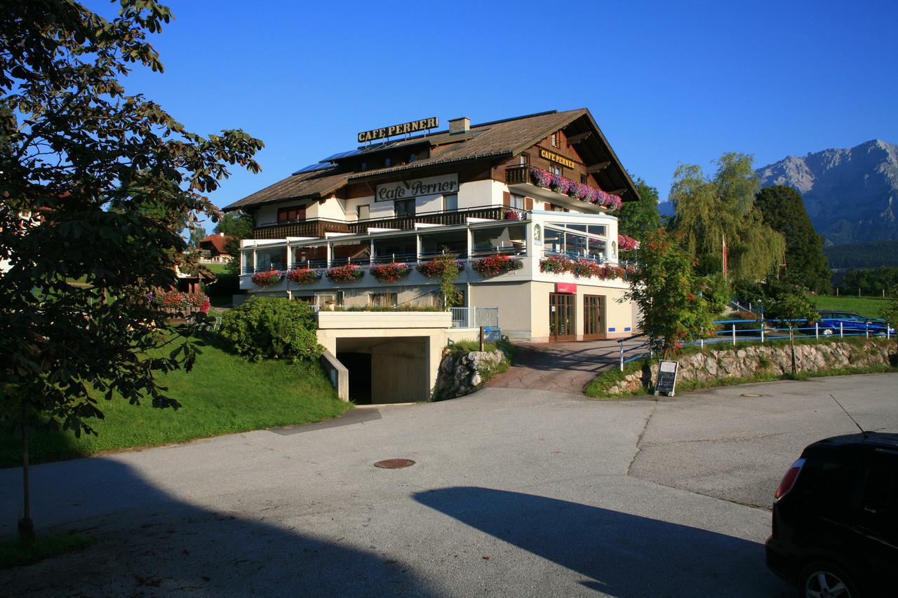 Hotel-Cafe Perner ชลัดมิง ภายนอก รูปภาพ